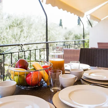 Apartahotel Olive Grove Poolside