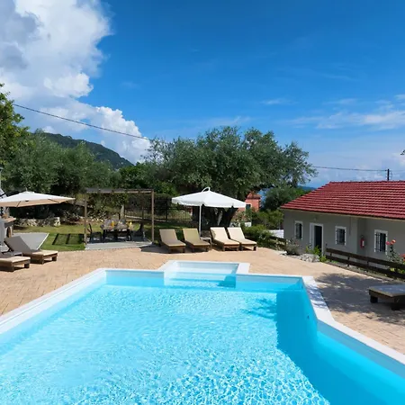 Apartahotel Olive Grove Poolside