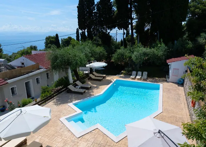 Olive Grove Poolside Апарт-отель