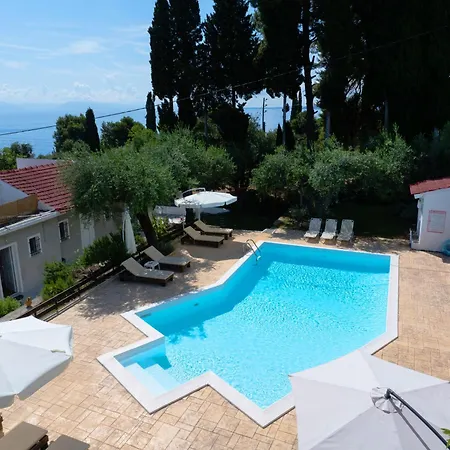 Olive Grove Poolside Hotel de apartamente