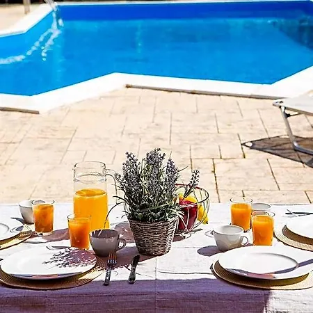 Olive Grove Poolside 4*