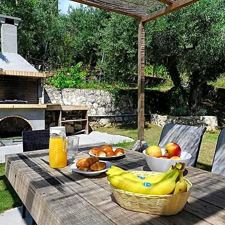 Apartahotel Olive Grove Poolside Benitses (Corfu)