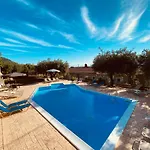Olive Grove Poolside 3* Benícesz